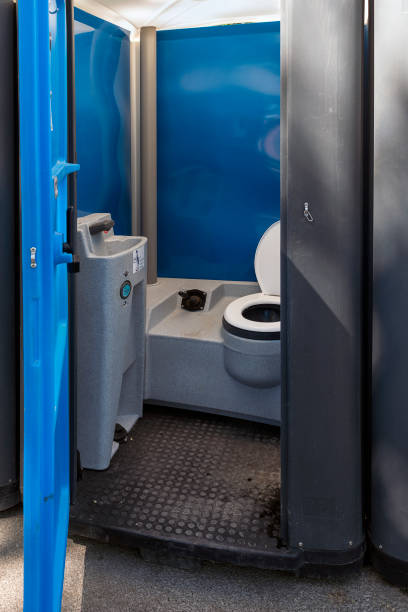 Portable Toilet Options We Offer in Manatee Road, FL